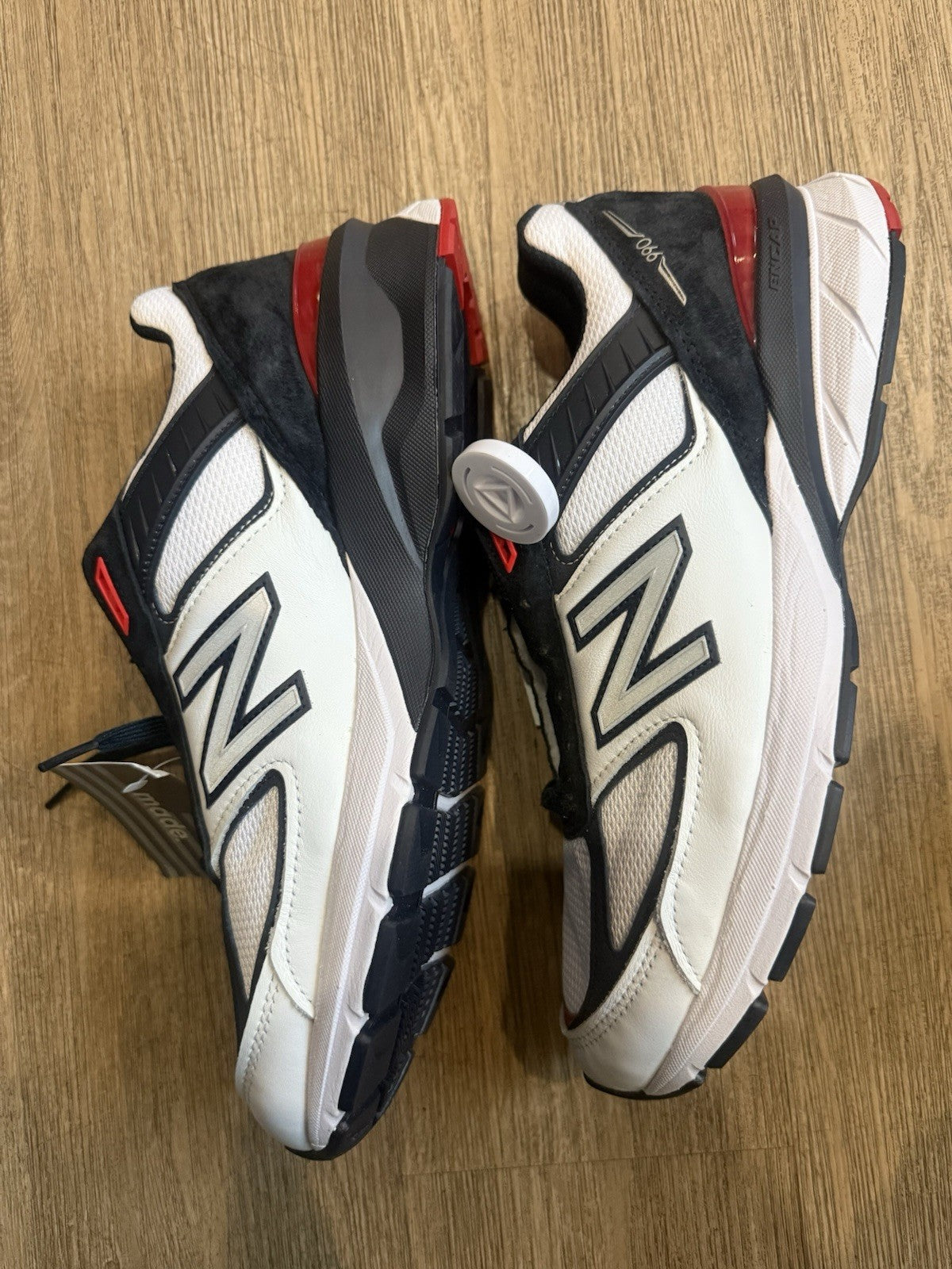 Size 10.5 New Balance 990v5 Made in USA Low White/Navy/red