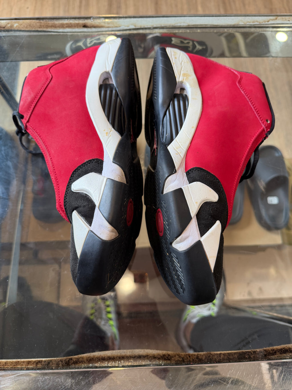 AJ 14 Gym red