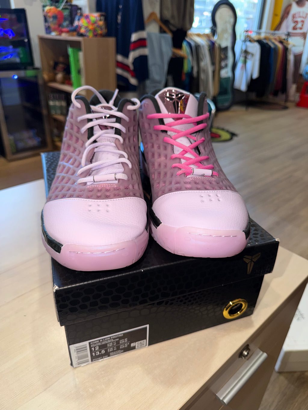 KOBE 111 LOW PROTRO “PINK QUARTZ”