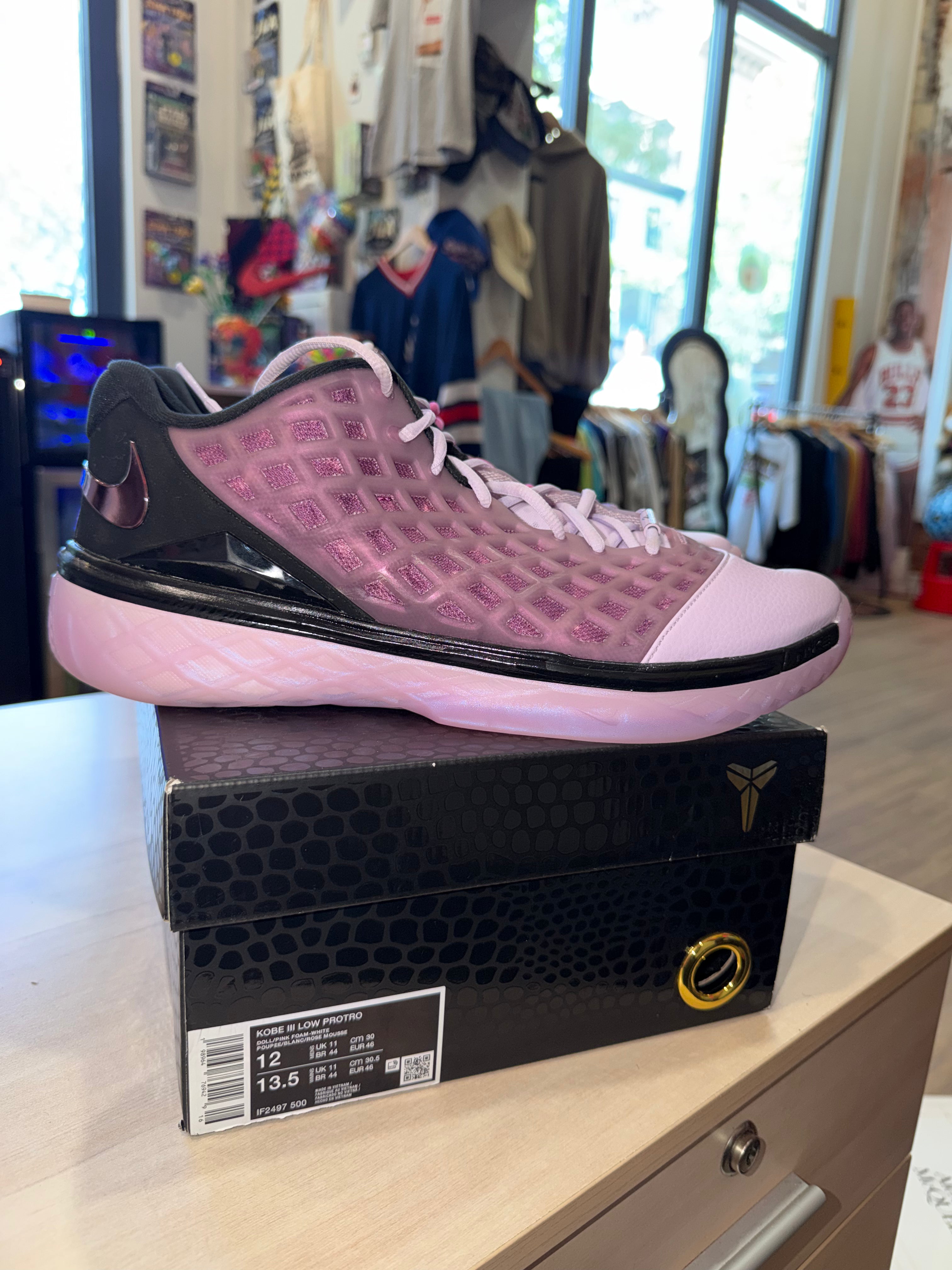 KOBE 111 LOW PROTRO “PINK QUARTZ”