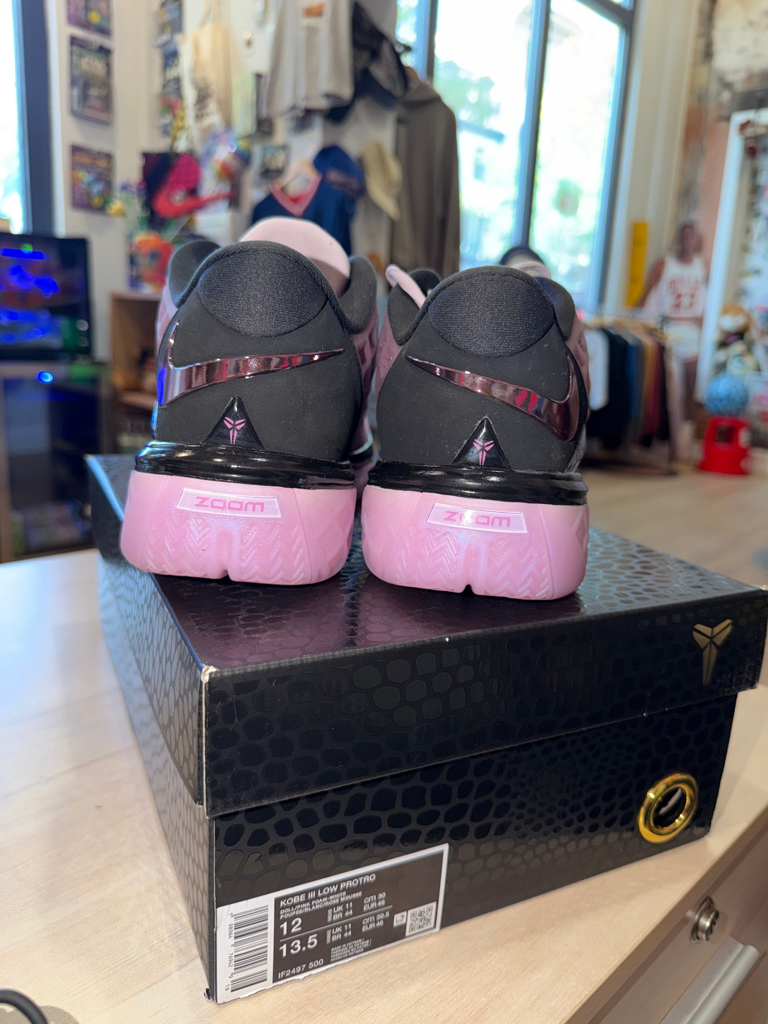 KOBE 111 LOW PROTRO “PINK QUARTZ”