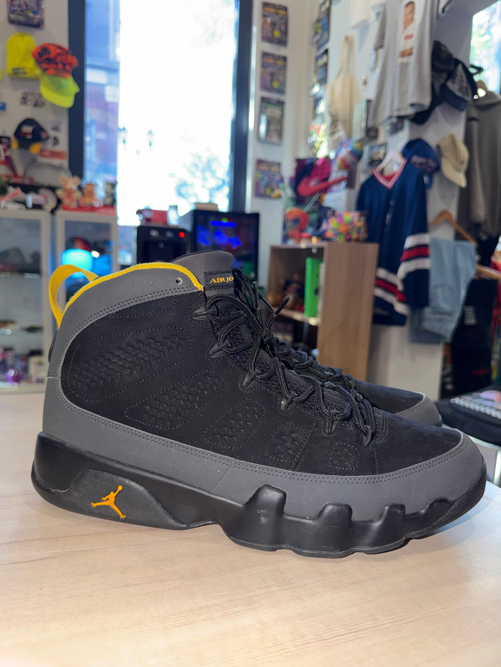 Air Jordan 9 “Dark Charcoal University Gold”