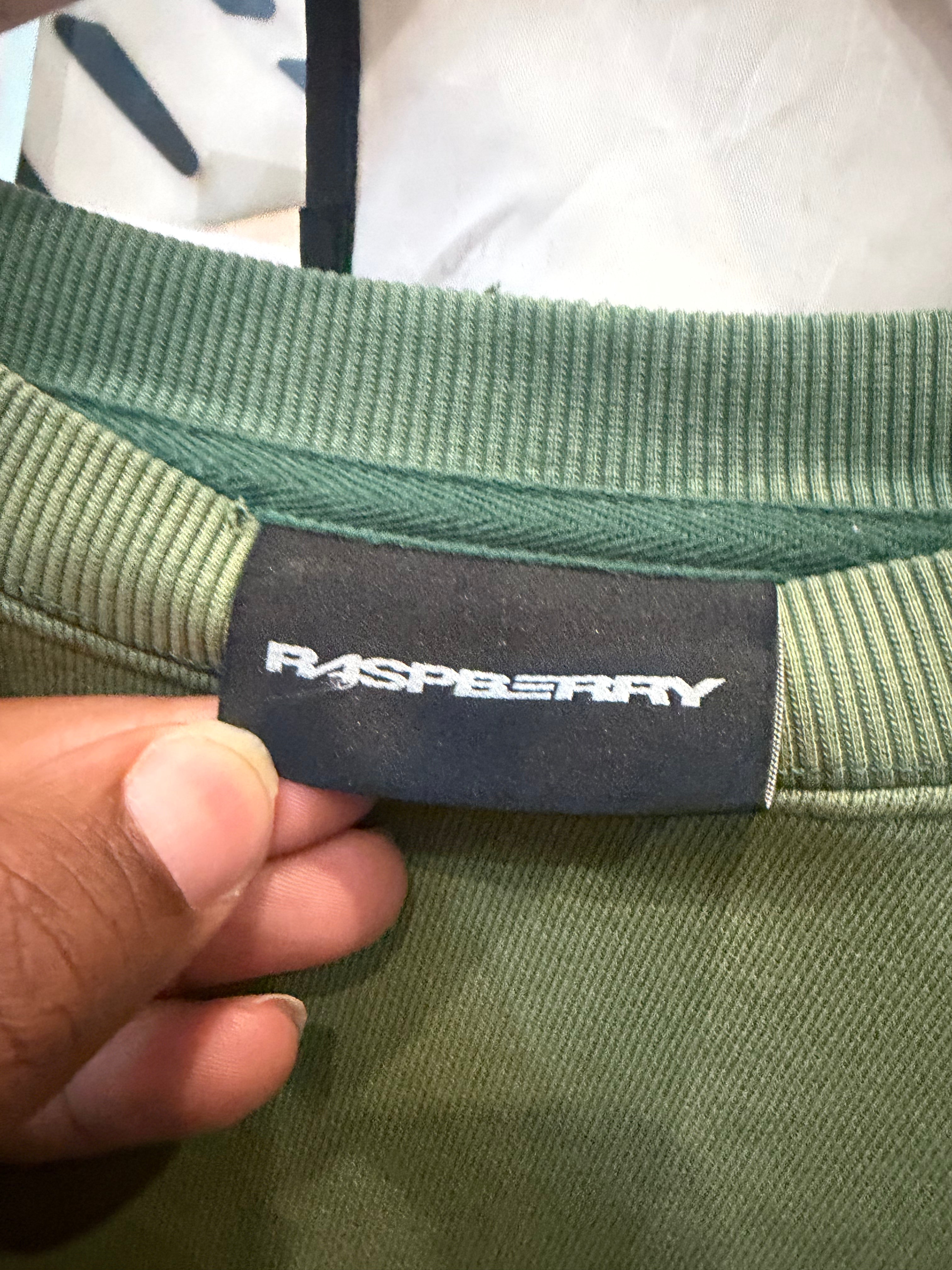Rasberry crew neck