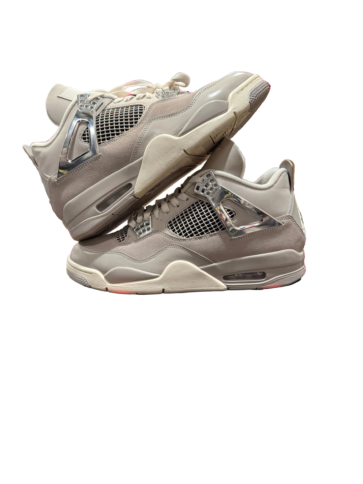 Air Jordan 4 frozen moments