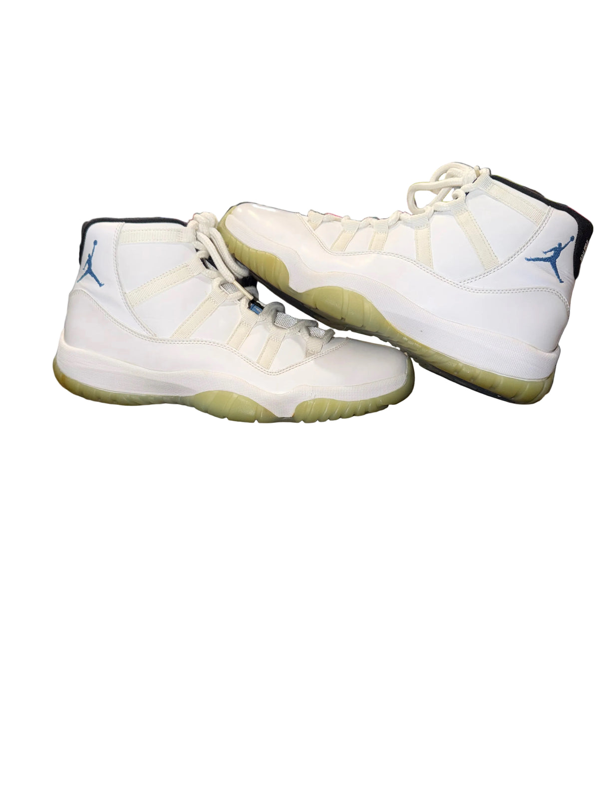 Air Jordan 11 legend blue